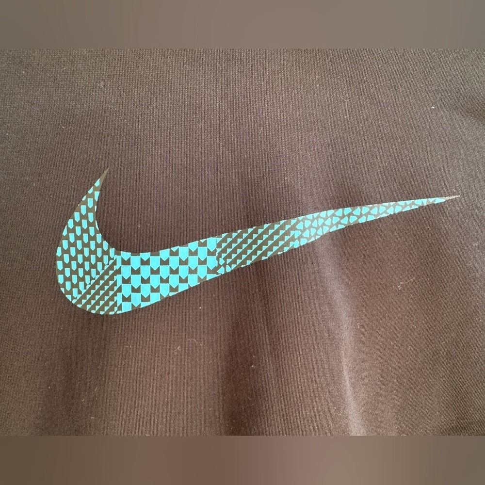 Kids Nike Therma Fit Black Blue Swoosh Hoodie Sweatshirt Size 6 - Picture 2 of 5
